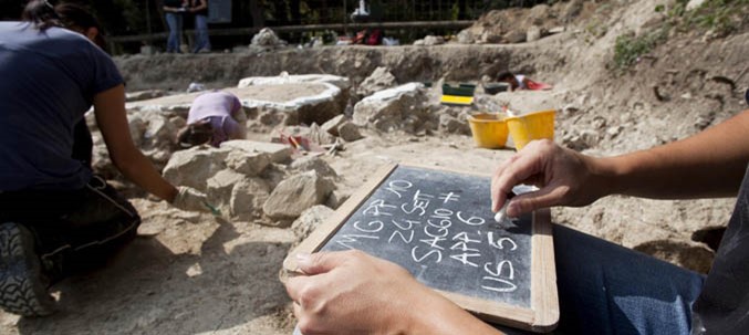 Da passione a scienza: l’archeologia come mestiere e la sua storia&nbsp;sconosciuta.